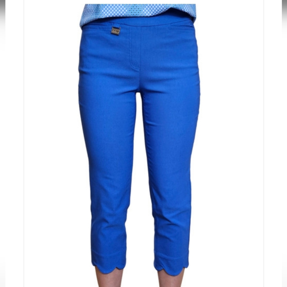 Lulu B Pull-On Scalloped Hem Capri Pants